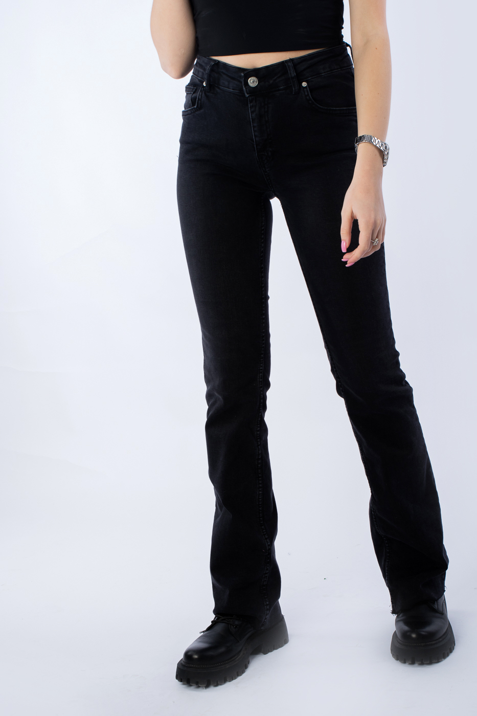 70782 Джинси кльош чорні