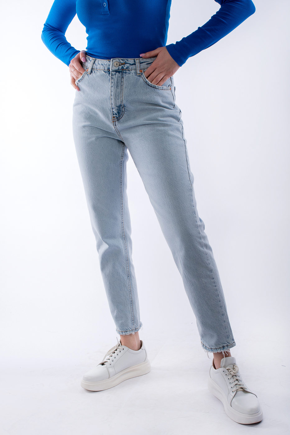 698 Джинси МОМ світло-блакитні