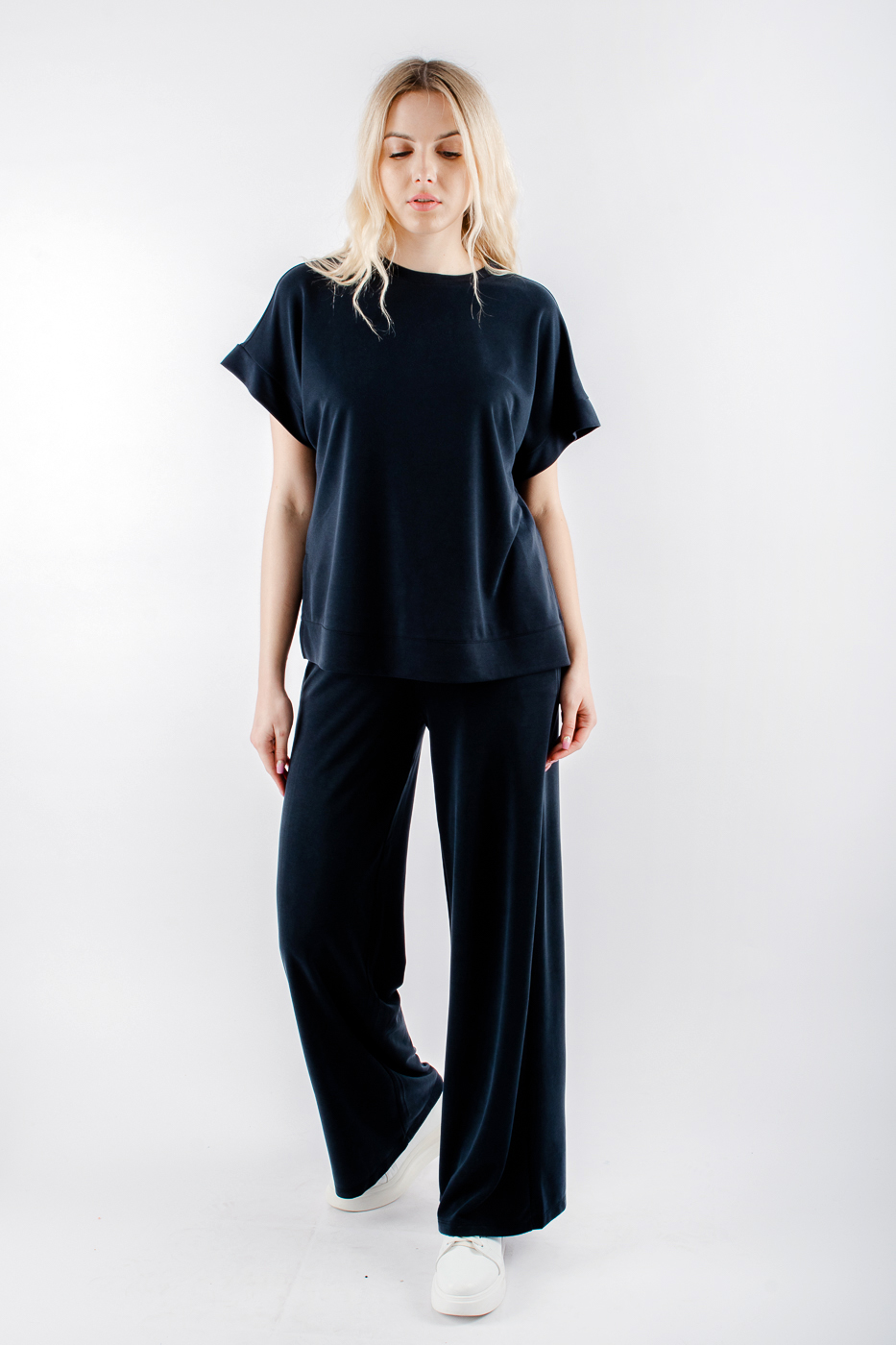 4721 Костюм із штанами палаццо та футболкою графіт
