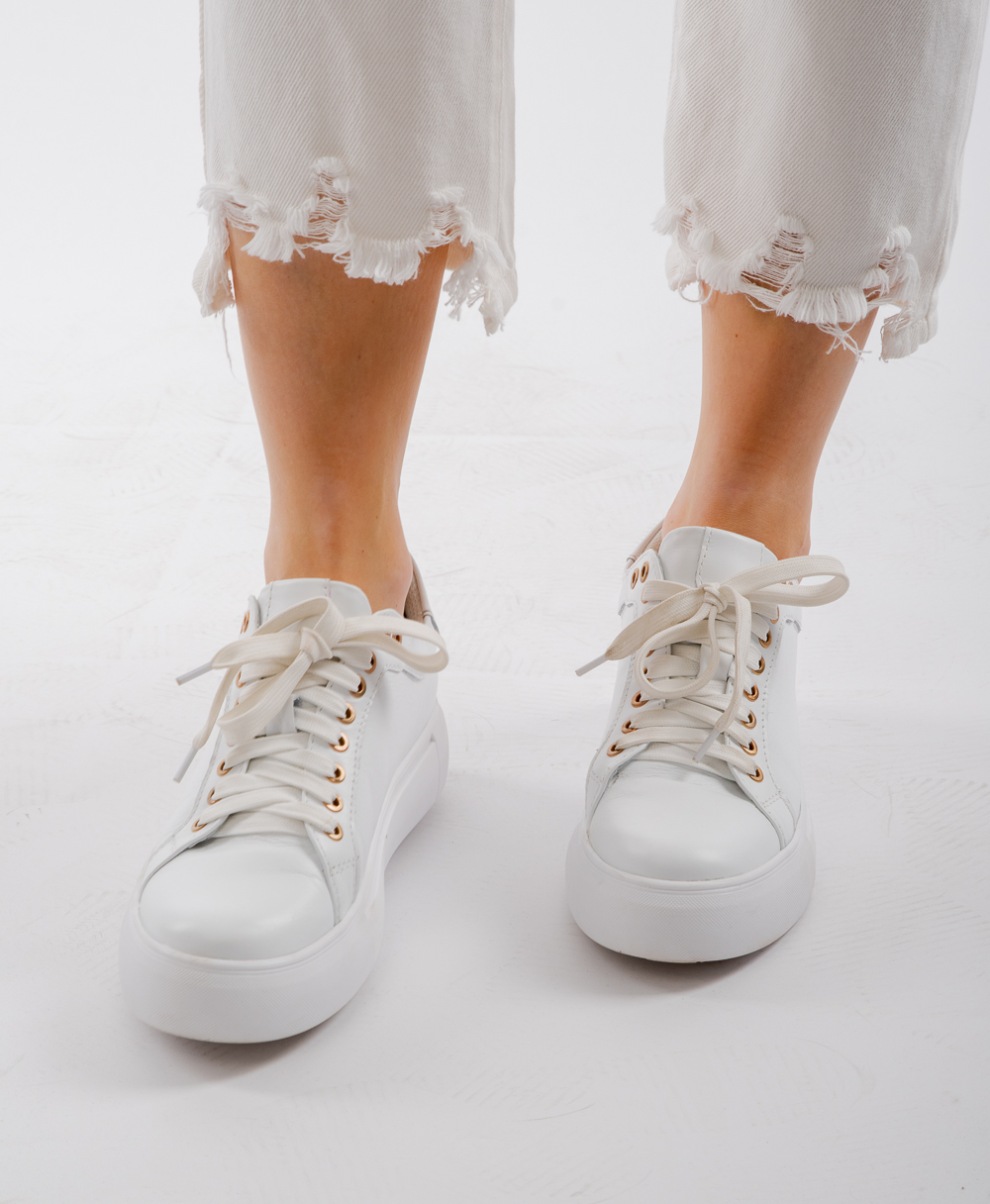 D-312 Джинси МОМ з рваним низом білі