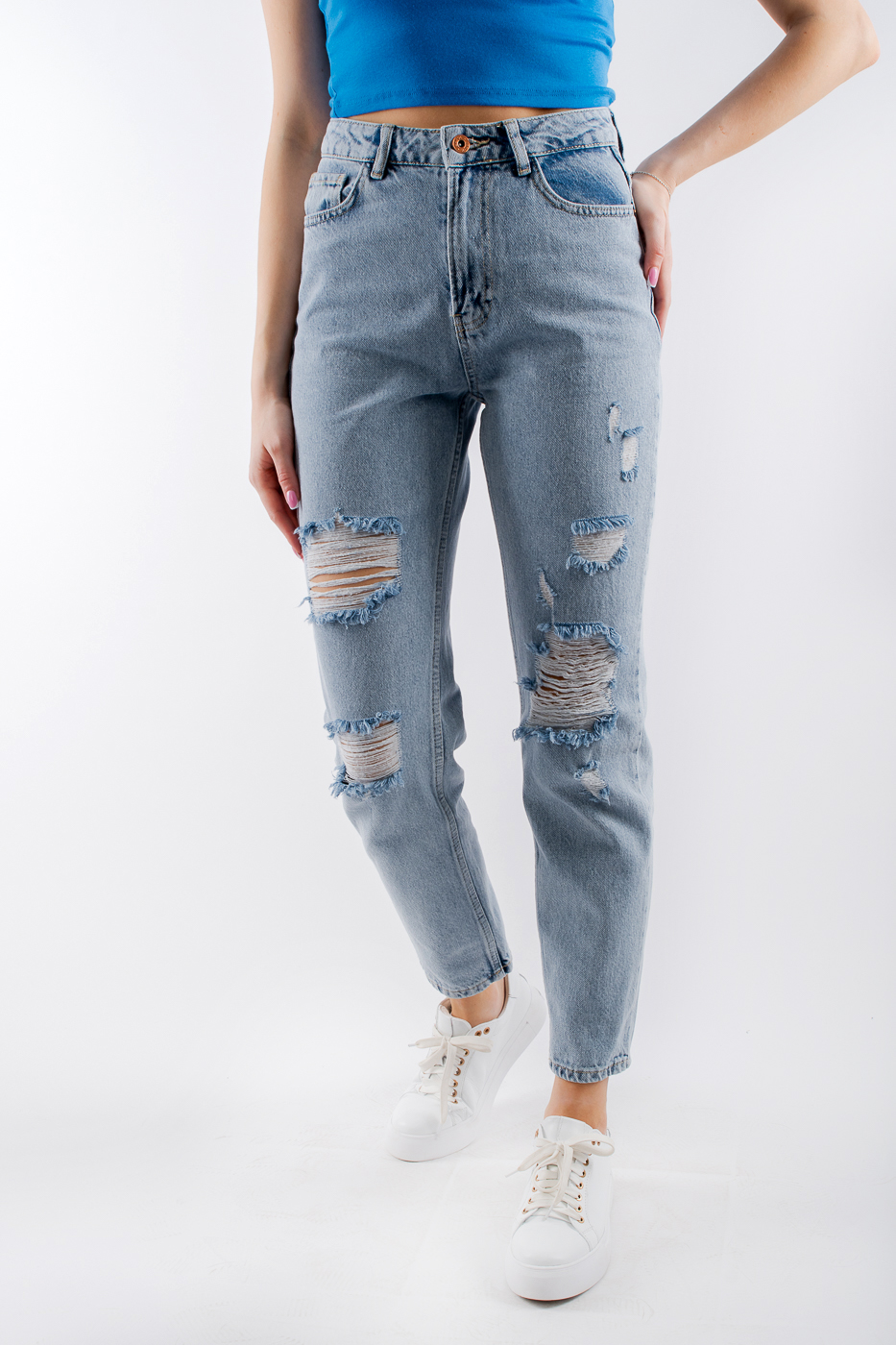 D-129 Джинси МОМ з рваностями світло-блакитні