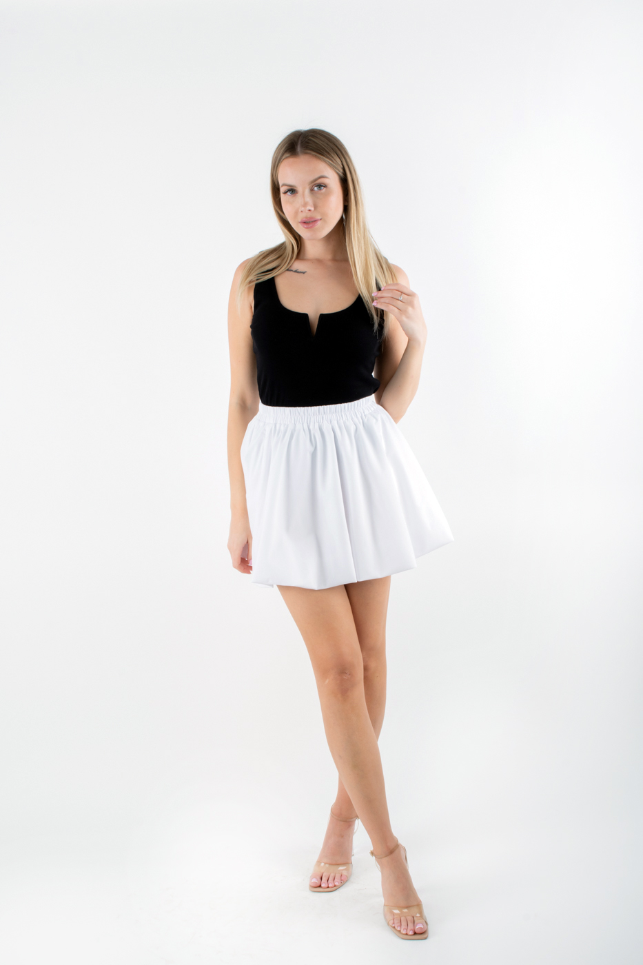 3796 Майка з V-вирізом чорна