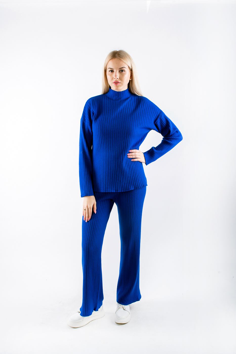 40021 Костюм з джемпером та штанами синій