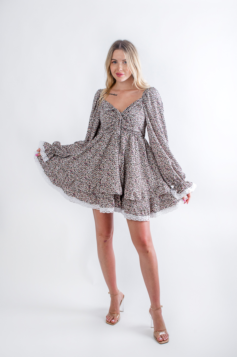 83037 Плаття міні в дрібний принт чорне