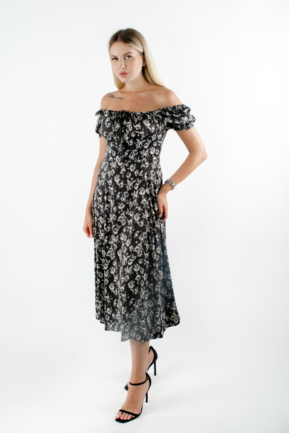 83056 Плаття міді з розрізом чорно-бежеве