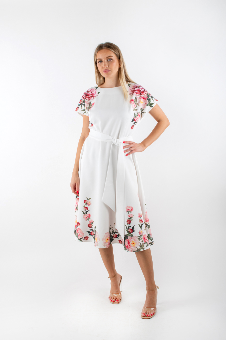 83599 Сукня максі на запах з принтом біла 