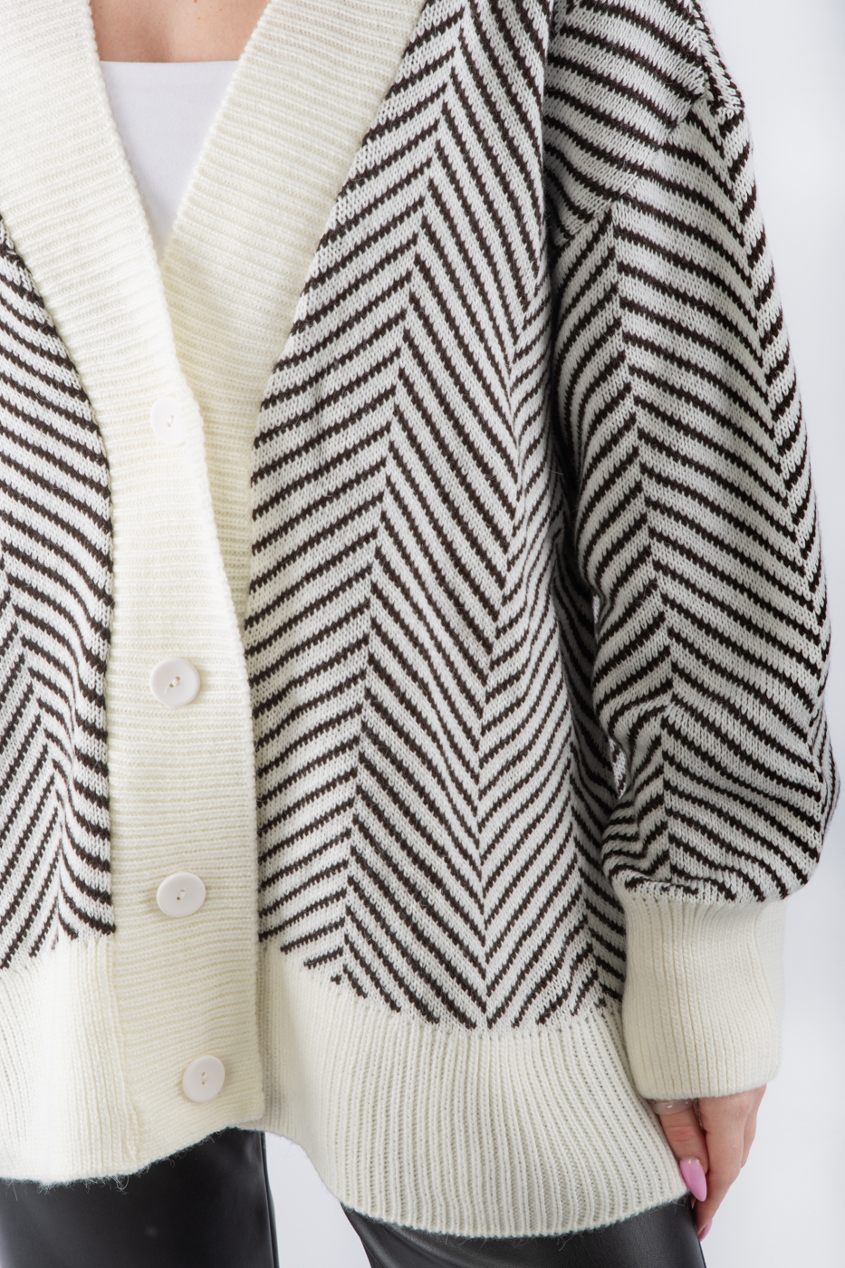 102287 Кардиган з принтом молочний