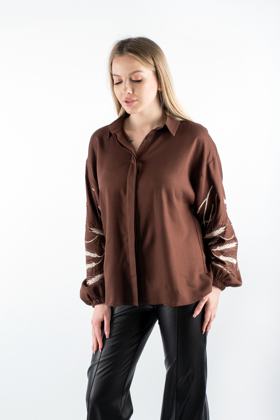 305501 Сорочка вишиванка коричнева