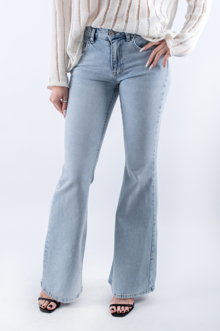 4817 Джинси кльош вузькі світло-блакитні 