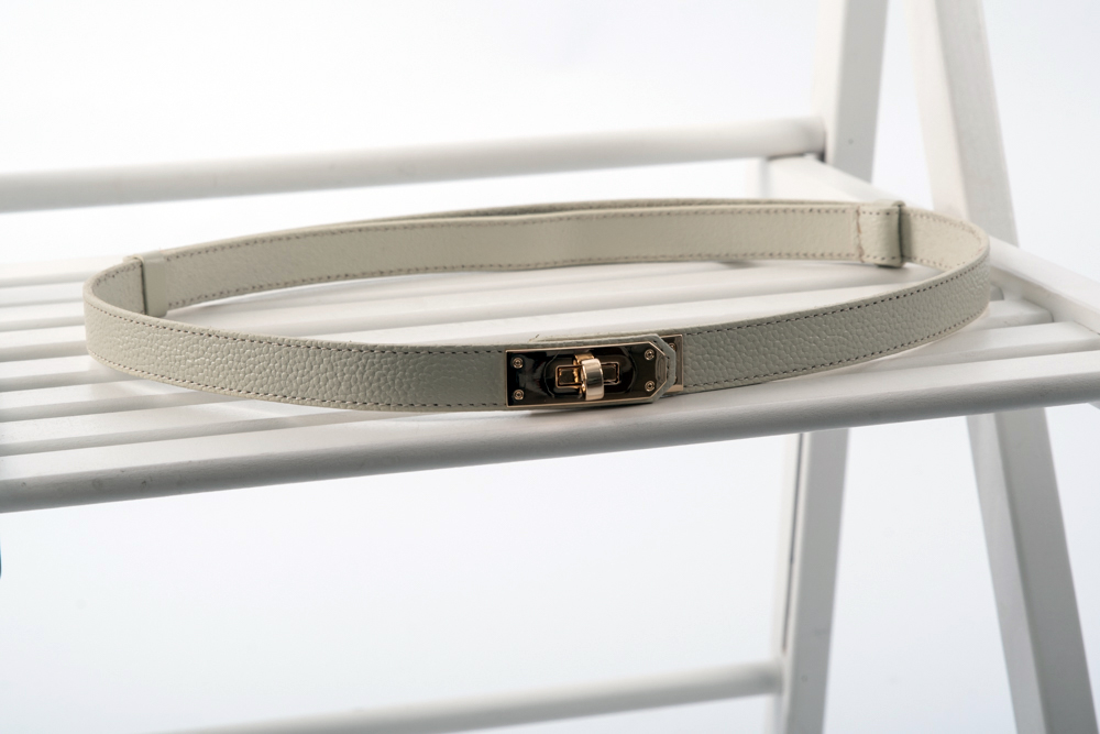 20001 Ремінь шкіряний молочний з пряжкою золото 